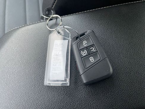 Used 2025 Volkswagen Jetta SE image 22