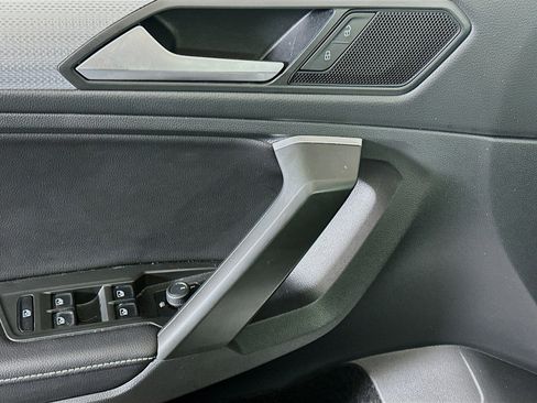 Used 2024 Volkswagen Tiguan S image 15