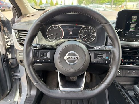 Used 2021 Nissan Rogue SL w/ Premium Package AWD/4WD image 12