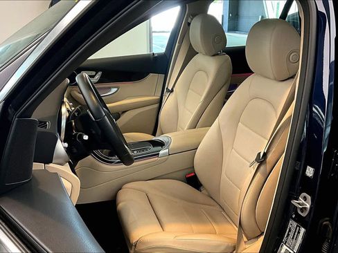 Used 2022 Mercedes-Benz GLC 300 GLC 300 image 8
