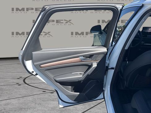 Used 2021 Audi Q5 2.0T Premium w/ Convenience Package AWD/4WD image 28