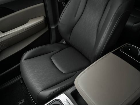 New 2026 Kia Carnival image 26