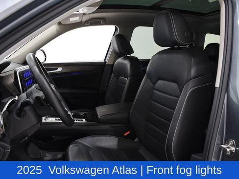 Used 2025 Volkswagen Atlas SEL AWD/4WD image 21