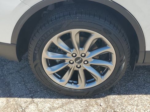Certified 2022 Lincoln Corsair AWD w/ Premium Package image 7