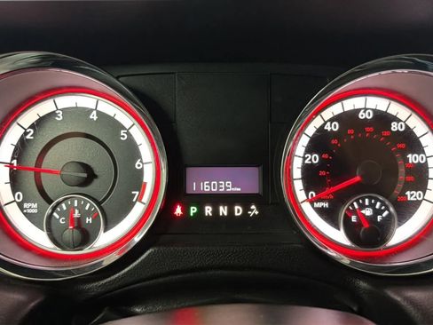 Used 2018 Dodge Grand Caravan SXT FWD image 11
