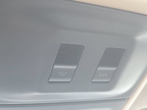 Used 2010 Mercury Mountaineer Premier AWD/4WD image 32