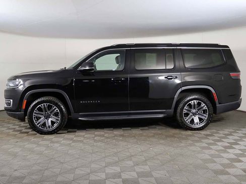 Used 2022 Jeep Wagoneer Series III w/ Flexible Seating Group AWD/4WD image 21