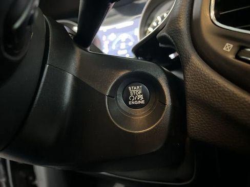 Used 2019 Jeep Compass Latitude w/ Popular Equipment Group AWD/4WD image 16