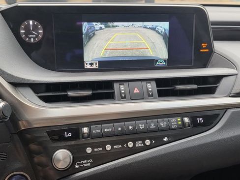Used 2021 Lexus ES 300h w/ Premium Package FWD image 13