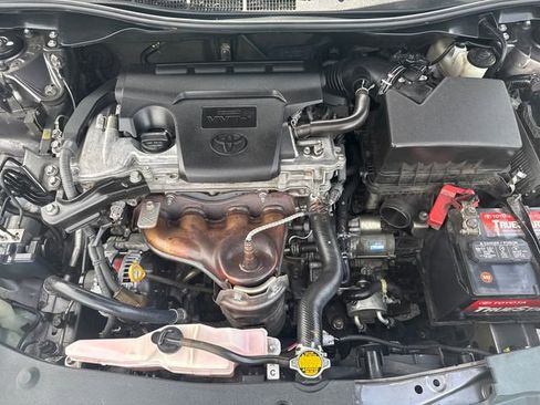 Used 2013 Toyota Camry LE FWD image 27