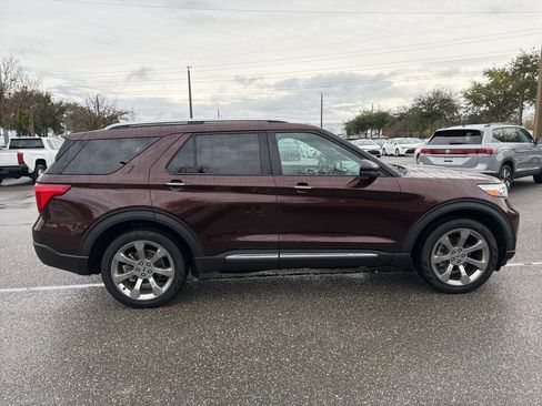 Used 2020 Ford Explorer Platinum w/ Premium Technology Package image 6