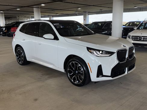 Certified 2025 BMW X3 xDrive30i w/ M Sport Package image 2