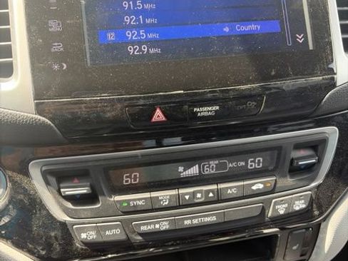 Used 2020 Honda Ridgeline RTL-E image 6