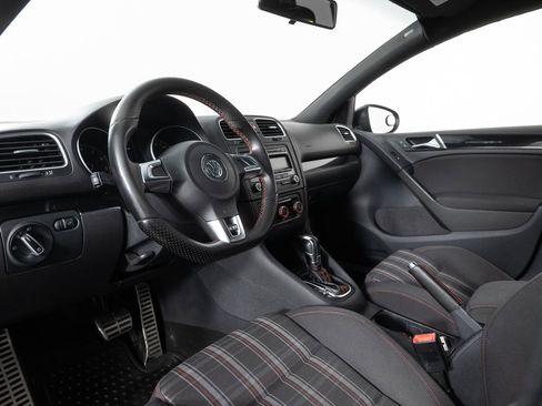 Used 2013 Volkswagen Golf 4-Door image 12