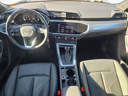 Used 2022 Audi Q3 2.0T Premium w/ Convenience Package AWD/4WD image 16
