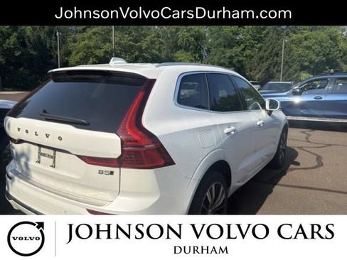Used 2023 Volvo XC60 B5 Plus w/ Climate Package AWD/4WD image 3
