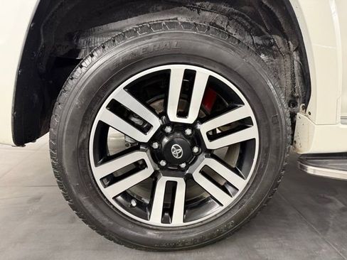 Used 2019 Toyota 4Runner Limited image 11