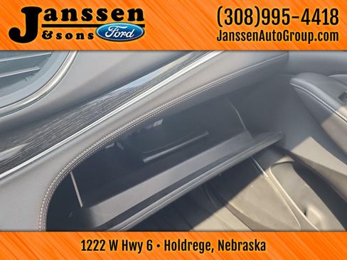 Used 2021 Buick Enclave Avenir FWD image 33