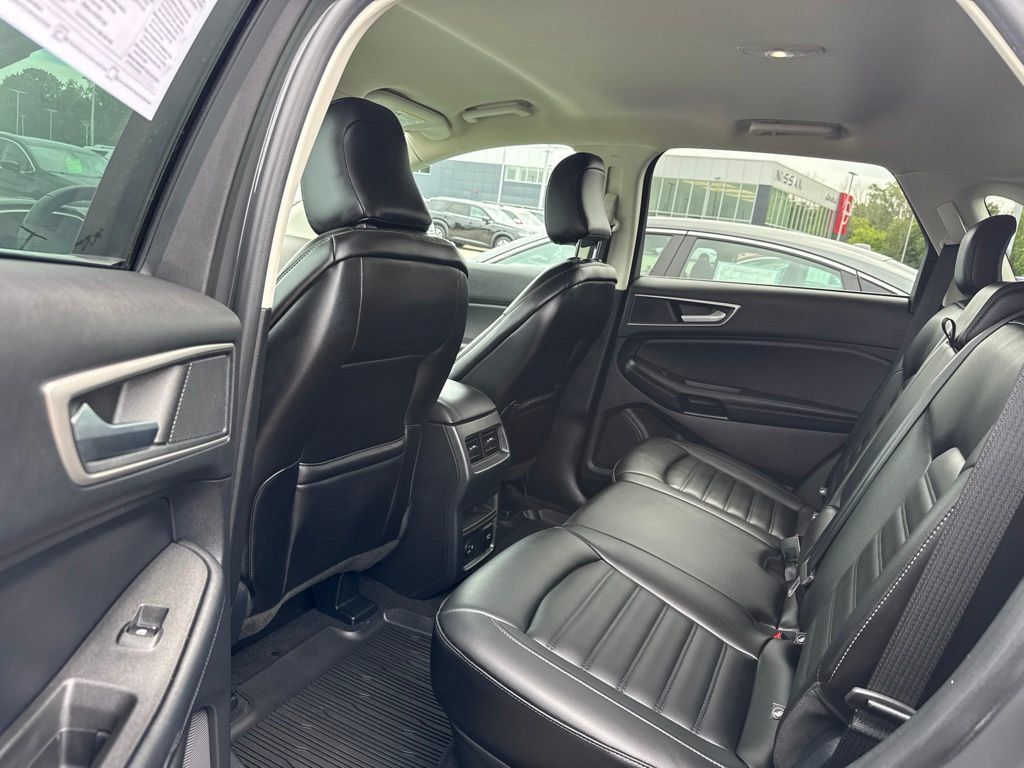 Used 2021 Ford Edge SEL w/ Convenience Package AWD/4WD image 22