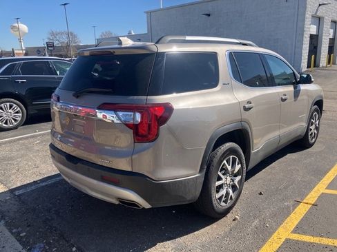 Used 2023 GMC Acadia SLT w/ Technology Package image 3