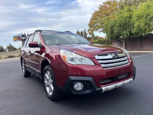 Used 2013 Subaru Outback 2.5i Limited image 4