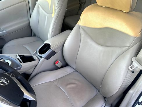 Used 2015 Toyota Prius Persona Series image 10