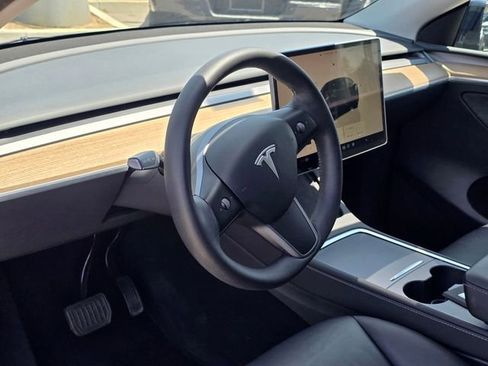 Used 2023 Tesla Model Y Long Range AWD/4WD image 7