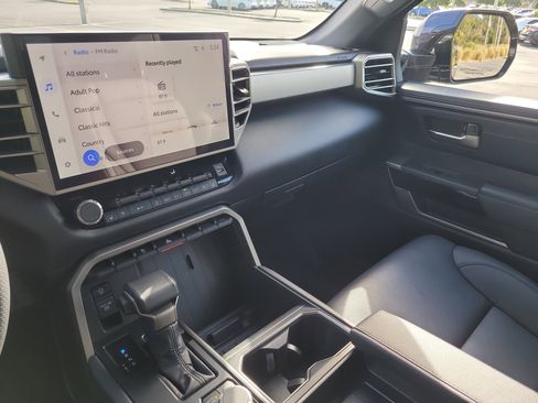 Used 2025 Toyota Tundra Limited image 24