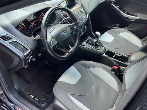 Used 2018 Ford Focus ST image 13