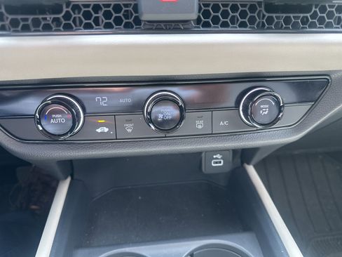 Certified 2025 Honda HR-V LX image 22