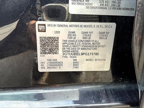 Used 2023 GMC Sierra 1500 AT4 image 12