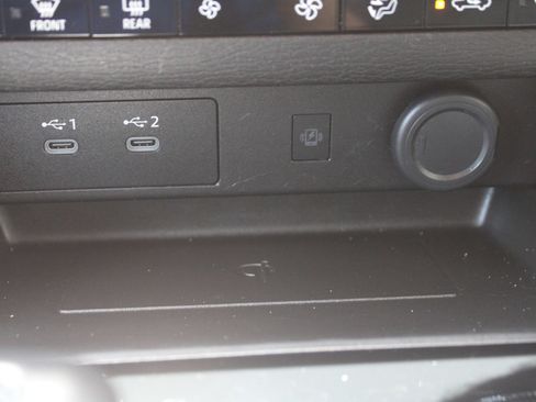 Used 2025 Mitsubishi Outlander SE AWD/4WD image 40