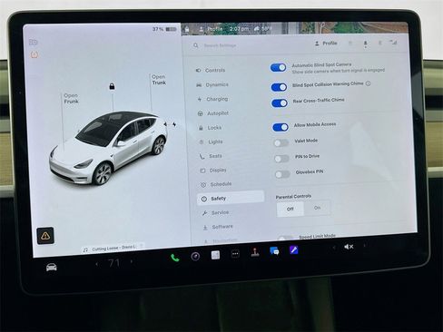 Used 2021 Tesla Model Y Long Range image 45