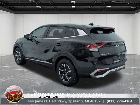 Certified 2024 Kia Sportage LX image 3