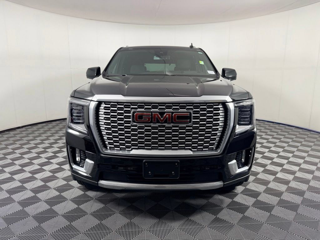 Used 2023 GMC Yukon Denali w/ LPO, Floor Liner Package AWD/4WD image 5