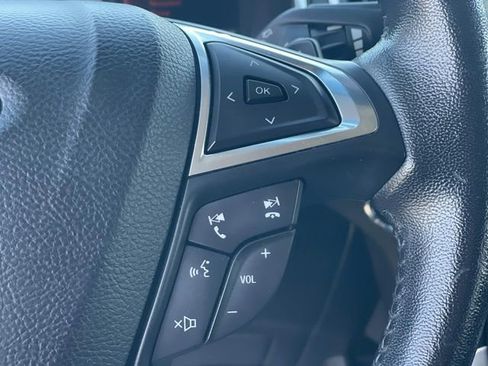 Certified 2017 Ford Edge Titanium w/ Technology Package image 10