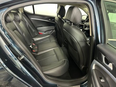 Used 2023 Genesis G70 2.0T image 28