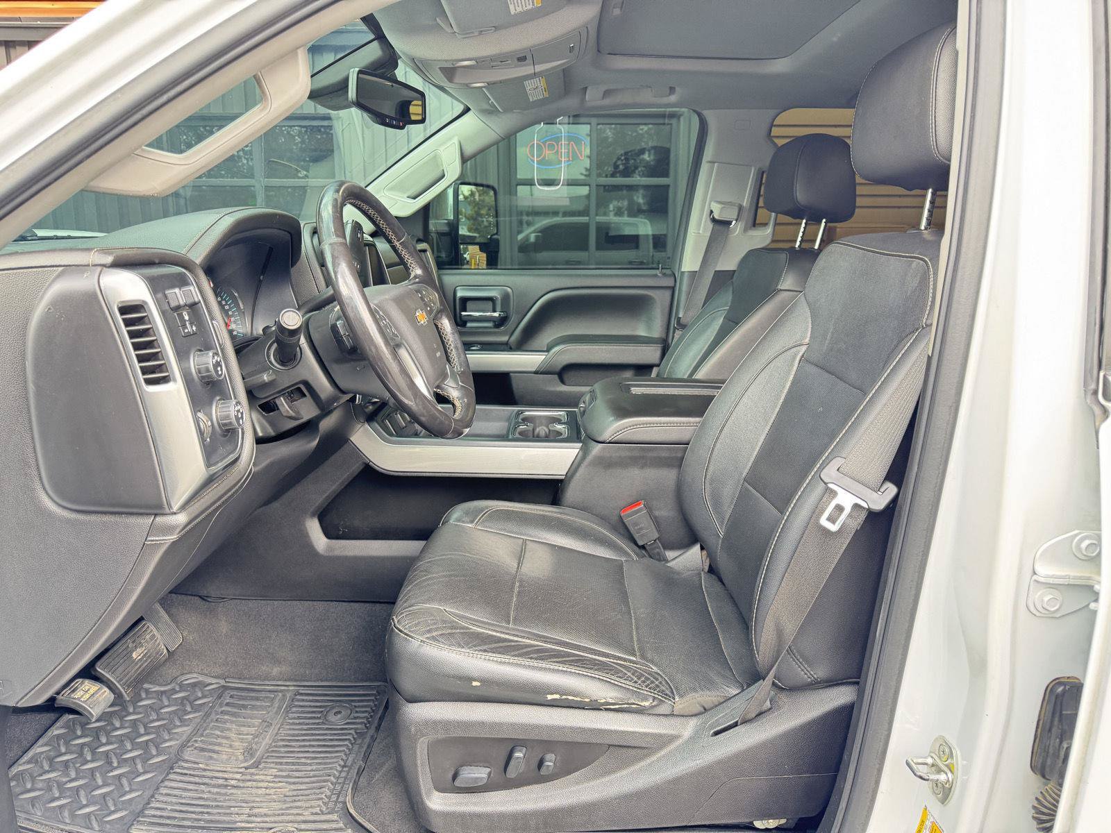 Used 2019 Chevrolet Silverado 2500 LTZ w/ Duramax Plus Package AWD/4WD image 13