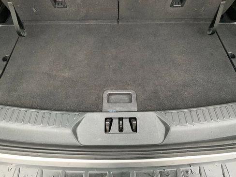 Used 2022 Ford Explorer XLT w/ Equipment Group 202A image 14