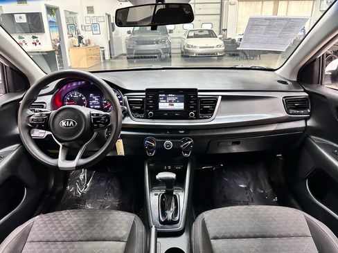 Used 2019 Kia Rio S image 18