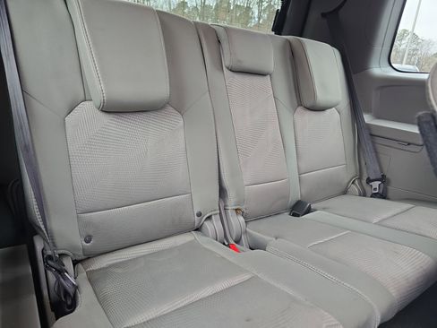 Used 2015 Honda Pilot LX image 12