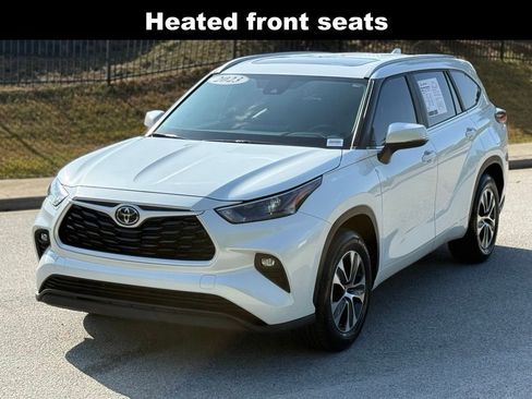 Used 2023 Toyota Highlander XLE FWD image 8