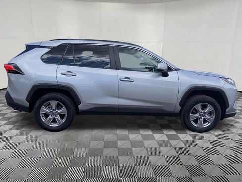 Used 2025 Toyota RAV4 XLE AWD/4WD image 10