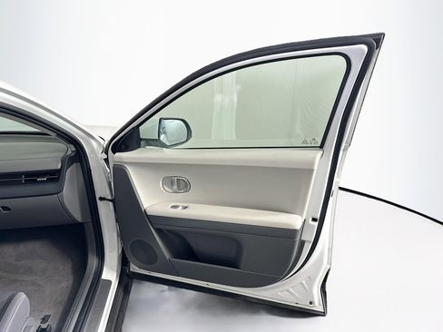 Used 2024 Hyundai Ioniq 5 SEL image 34