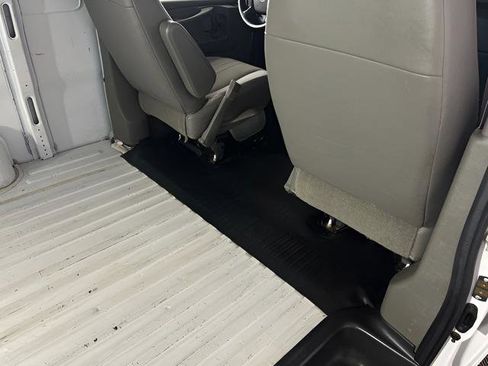 Used 2015 GMC Savana 2500 image 22