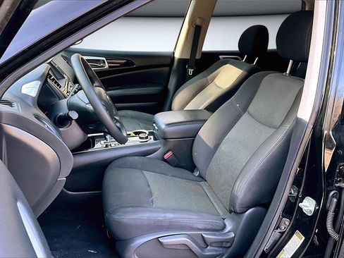 Used 2020 Nissan Pathfinder S image 16