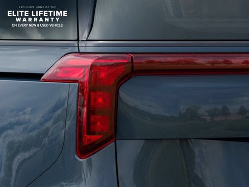 New 2026 Kia Carnival SX FWD image 12