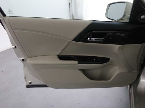 Used 2016 Honda Accord EX-L image 10