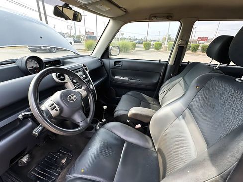 Used 2006 Scion xB Hatchback 4D image 13