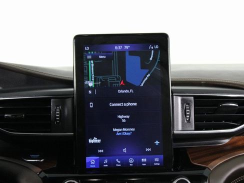 Used 2023 Ford Explorer King Ranch w/ Technology Package image 5